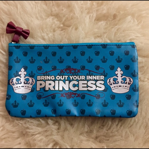 Clair's mirror mirror makeup bag