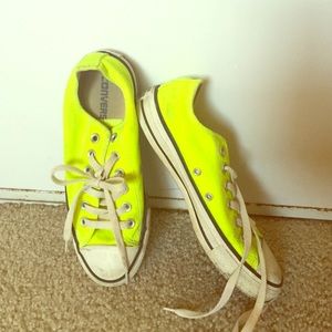 converse neon yellow/green