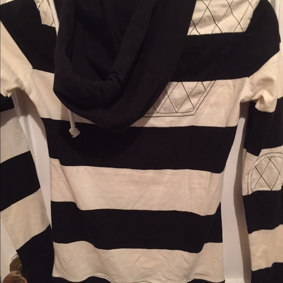 WHO.A.U new black stripe hoodie, size XS - Picture 3 of 3