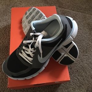 Woman's Nike Free 7.0