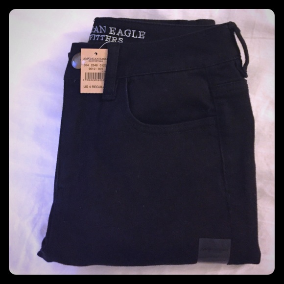 Black AE jegging NWT