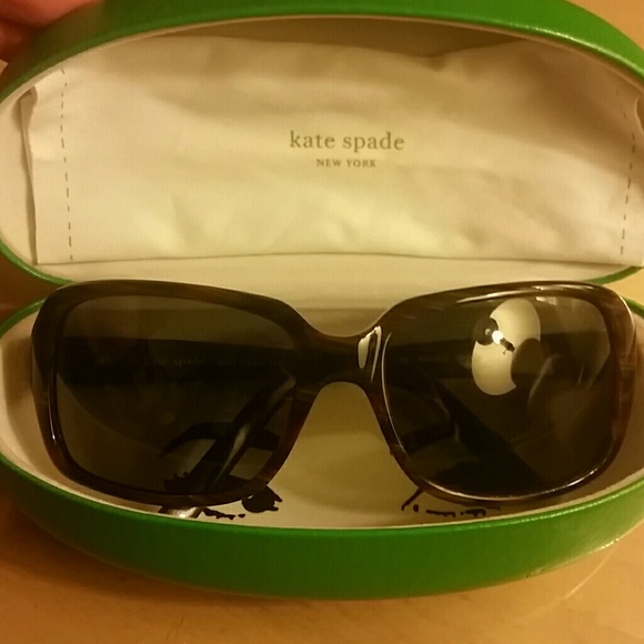kate spade Accessories - 🎉SALE🎉 kate spade sunglasses