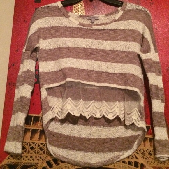 A long sleeve shirt