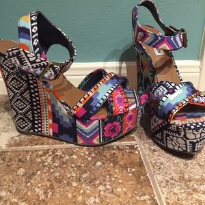 Steve Madden multi colored wedges