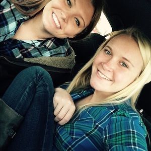 Meet your Posher, Emmie