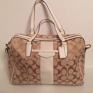 Classic coach hanbag