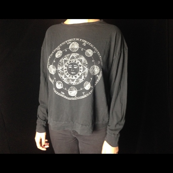 Brandy Melville long sleeve print