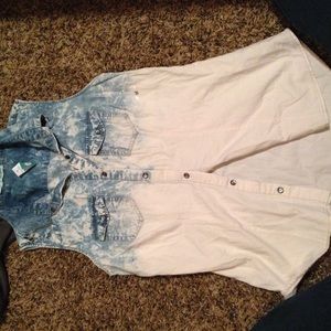 Brand new w/ tags medium Maurice's ombré Jean vest