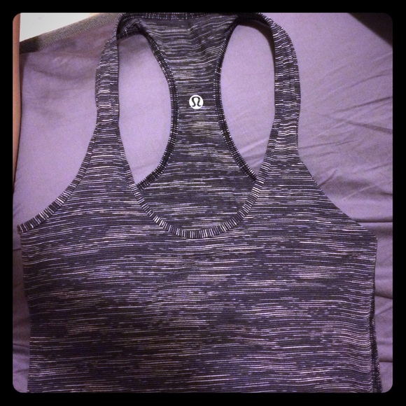Lululemon top
