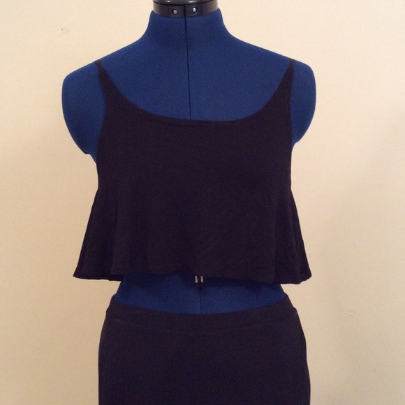 Black crop top