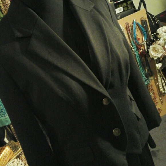 CLASSY Cass, Jacket! - Picture 2 of 4