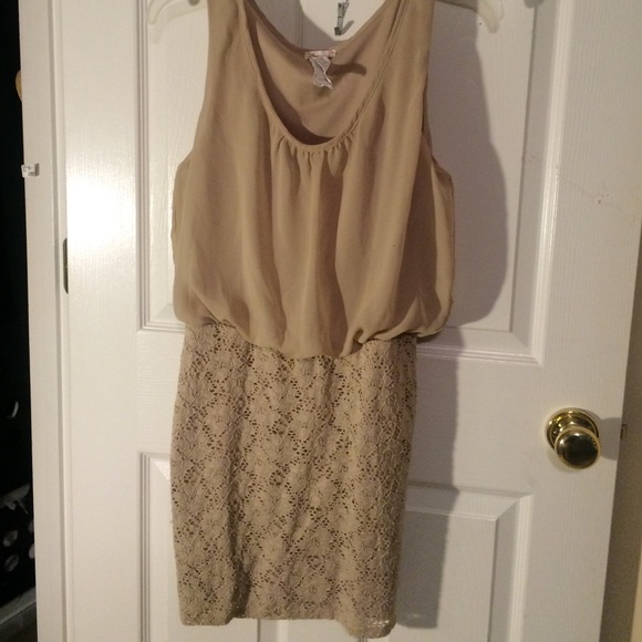 Cream & lace dress