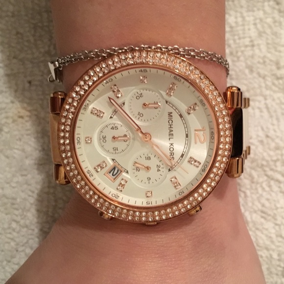 Michael kors rose gold watch with box - Picture 1 of 3