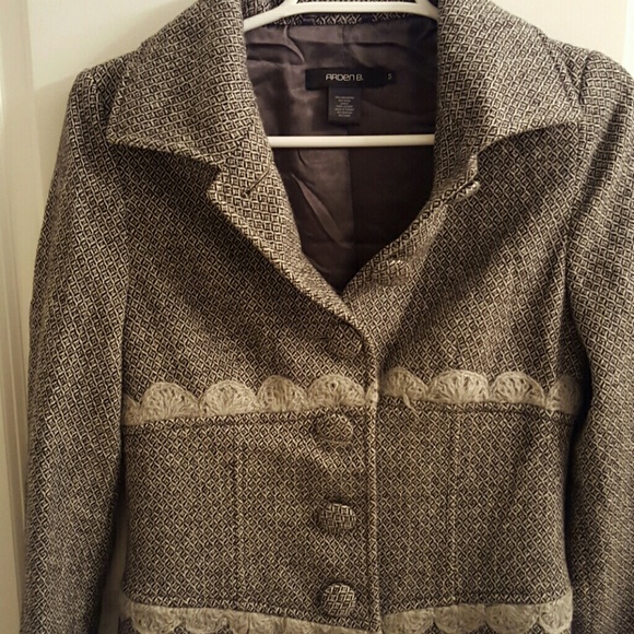 Gorgeous  Arden B Wool Crochet Coat