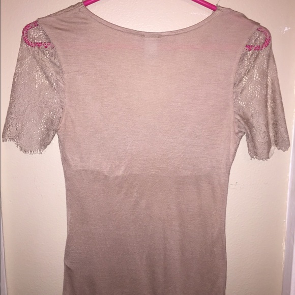 Tan lace top - Picture 3 of 3