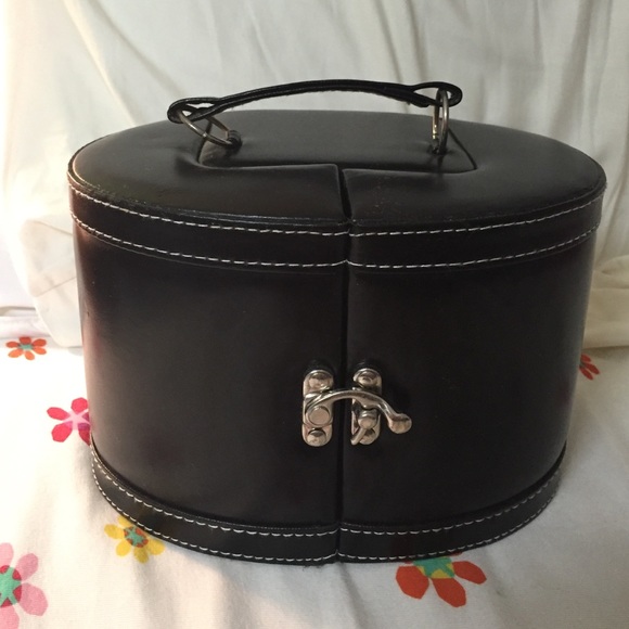 Jewelry box