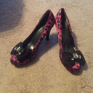 Candies pink and black cheetah heels