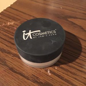 IT Cosmetics Bye Bye Pores