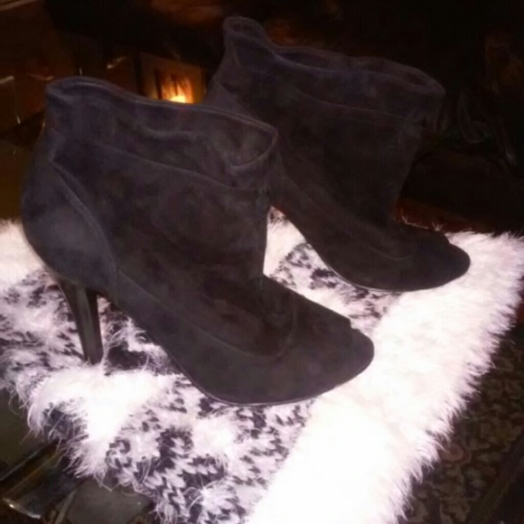 👢Audrey Brooke Suede Leather Ankle Booties👢