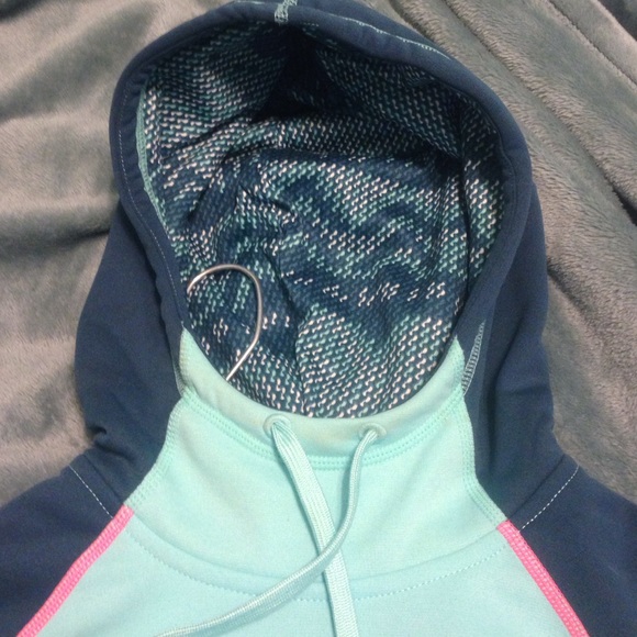 Nike sweatshirt - Picture 2 of 3