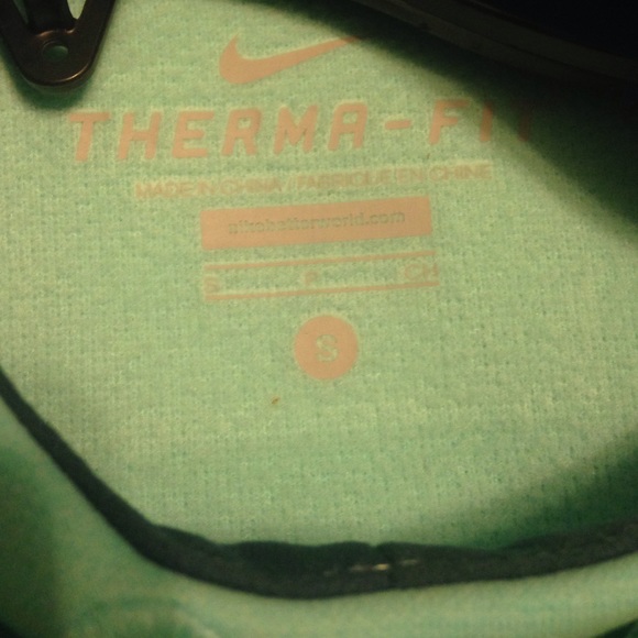 Nike sweatshirt - Picture 3 of 3