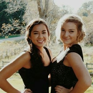 Meet your Posher, Corinne