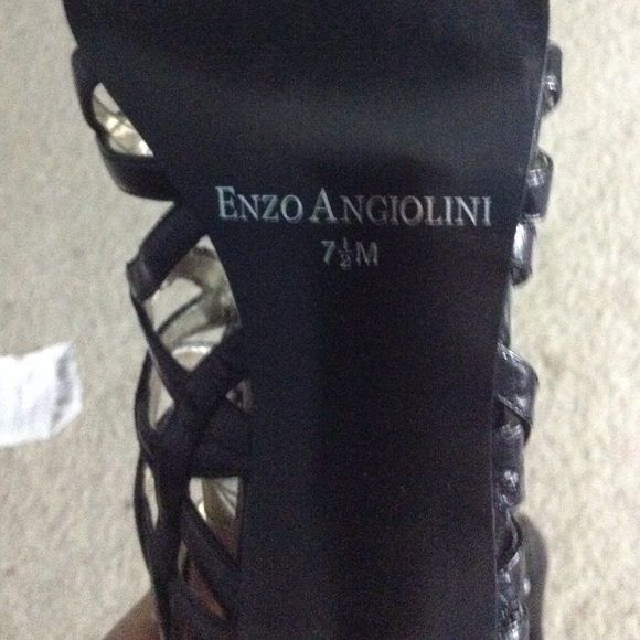 Caged heels - Picture 2 of 3