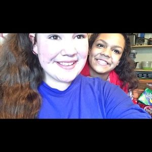 Meet your Posher, Raquel