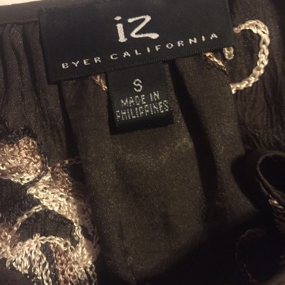 Beautiful blouse - Picture 3 of 3