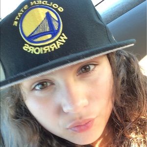 Meet your Posher, Ava