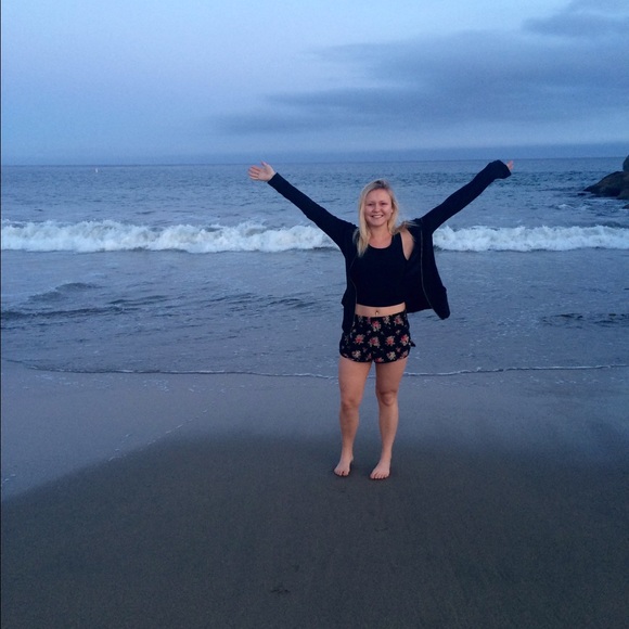 Meet your Posher, Carly - Picture 1 of 1