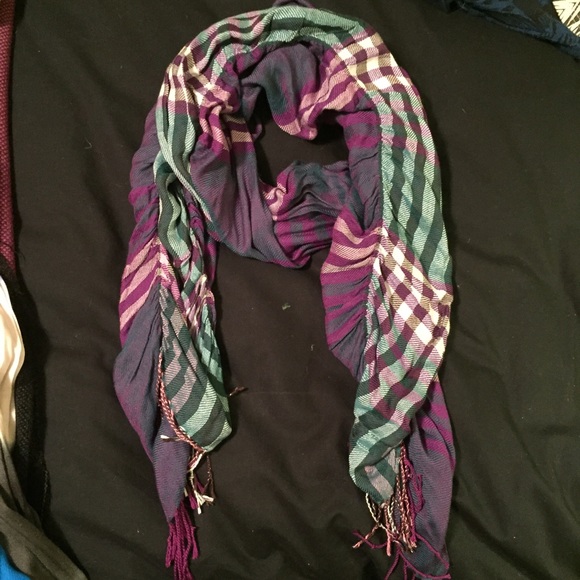 Green and purple plaid fashion scarf