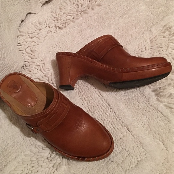 Frye - Mules (9.5M)