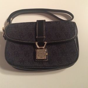 Black/grey Dooney & Bourke wristlet