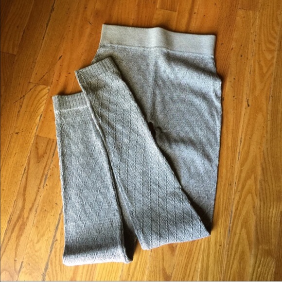 ✨LAST ONE ✨Black texture leggings RESTOCKED - Picture 2 of 3