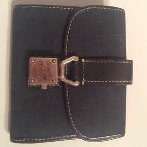 Dooney & Bourke black wallet