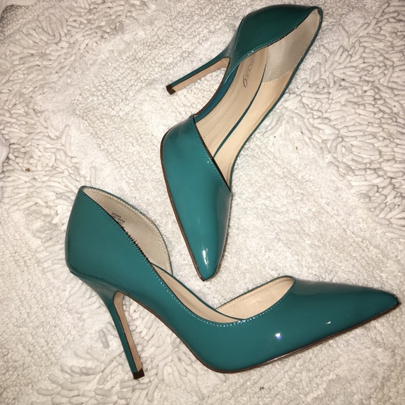 Teal blue/green pumps (10M)