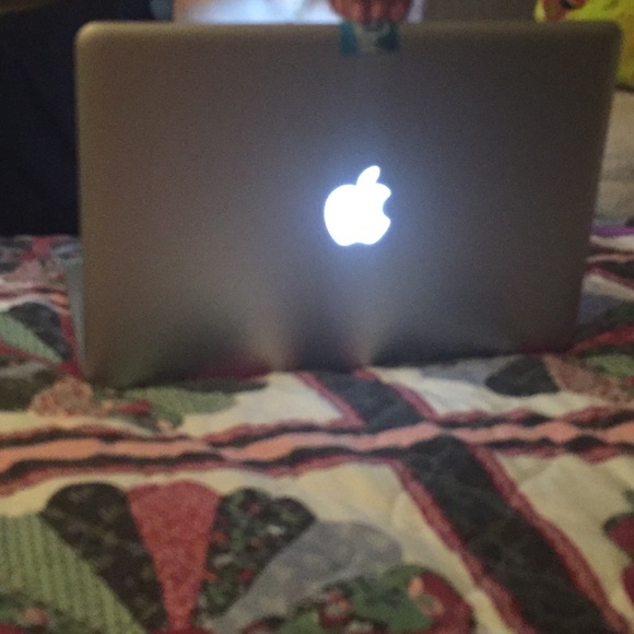 Laptop - Picture 1 of 1