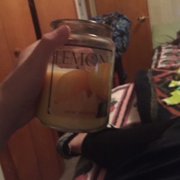 Candle - Picture 1 of 1