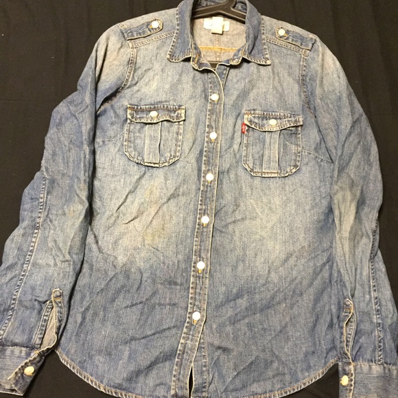 Levis button up - Picture 1 of 3
