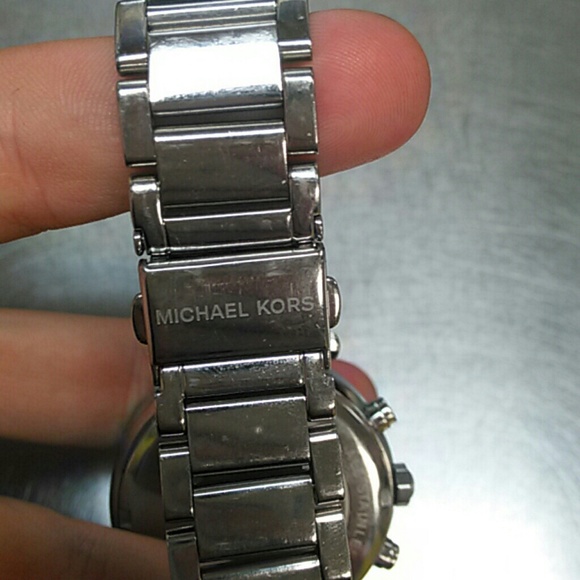 Michael Kors Watch - Picture 2 of 3