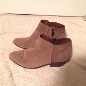 Apri booties