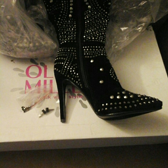 Sexy Boots! - Picture 4 of 4