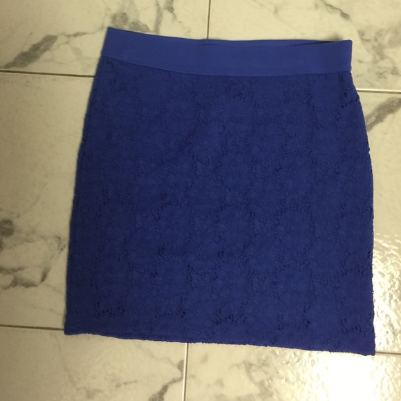 Areopostale Dresses & Skirts - Royal blue Arerostale lace skirt. Size small
