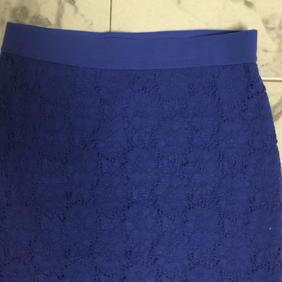 Royal blue Arerostale lace skirt. Size small - Picture 2 of 2