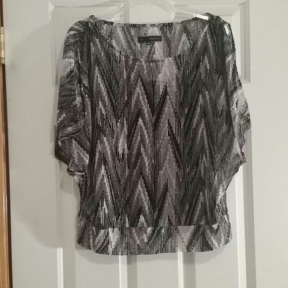 HeartSoul Tops - Cute Top with Slit Sleeves!