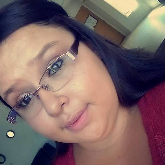 Meet your Posher, Lisa - Picture 1 of 1