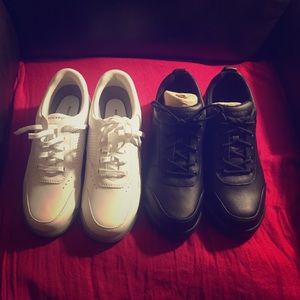 Brand new  ROCKPORTS!!!!