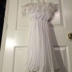 White ruffle strapless dress