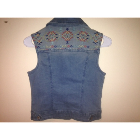 Jean jacket - Picture 2 of 3